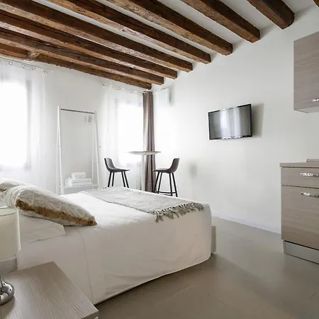 Dorsoduro Charme By Wonderful Italy شقة