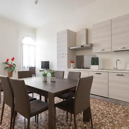 شقة Dorsoduro Charme By Wonderful Italy *