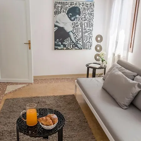 Dorsoduro Charme By Wonderful Italy * البندقية