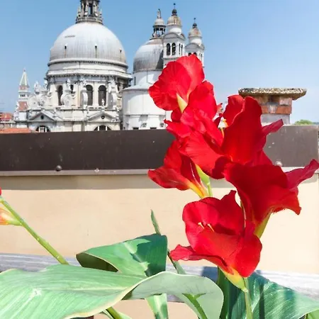 Dorsoduro Charme By Wonderful Italy البندقية