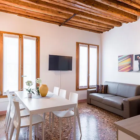 شقة Dorsoduro Charme By Wonderful Italy *