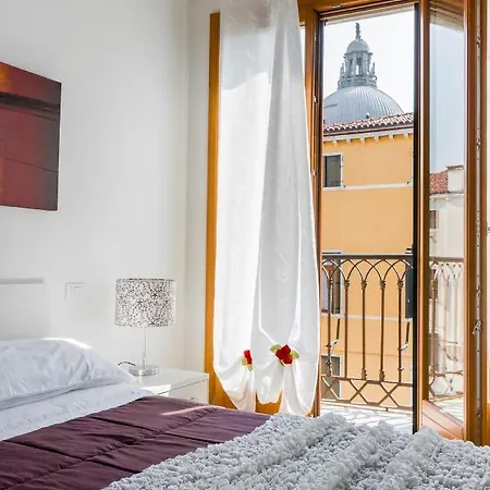 Dorsoduro Charme By Wonderful Italy شقة *