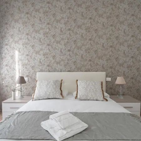 Apartment Dorsoduro Charme By Wonderful Italy